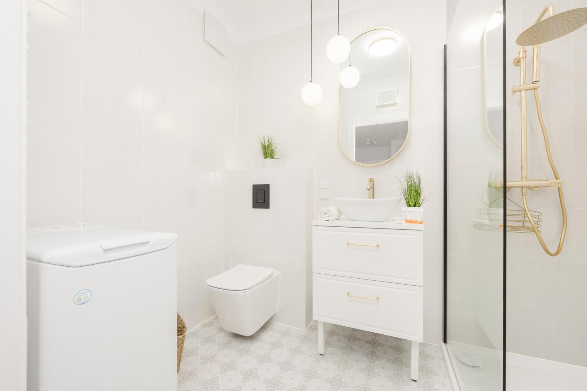 Modern With Balcony Near Aleje Jerozolimskie By Renters Butas *