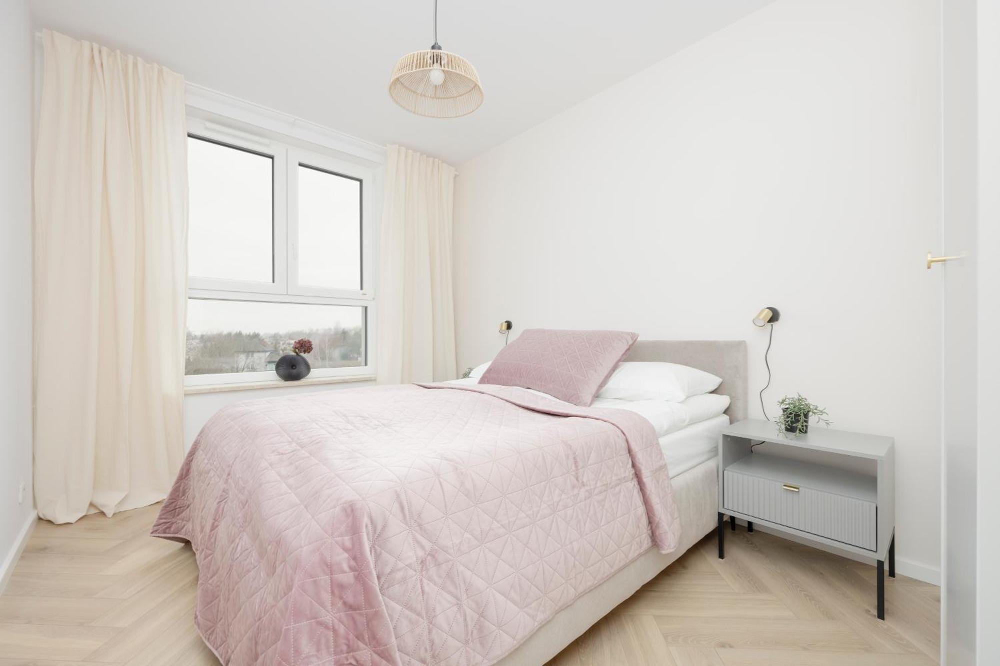 Modern With Balcony Near Aleje Jerozolimskie By Renters Butas