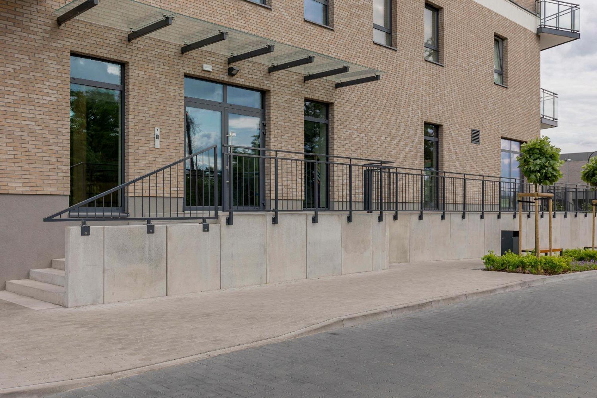 Modern With Balcony Near Aleje Jerozolimskie By Renters Butas