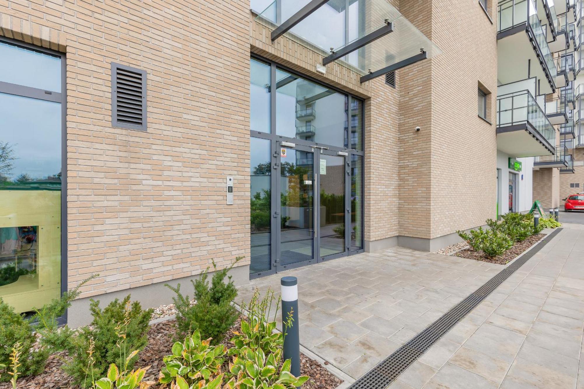 Modern With Balcony Near Aleje Jerozolimskie By Renters