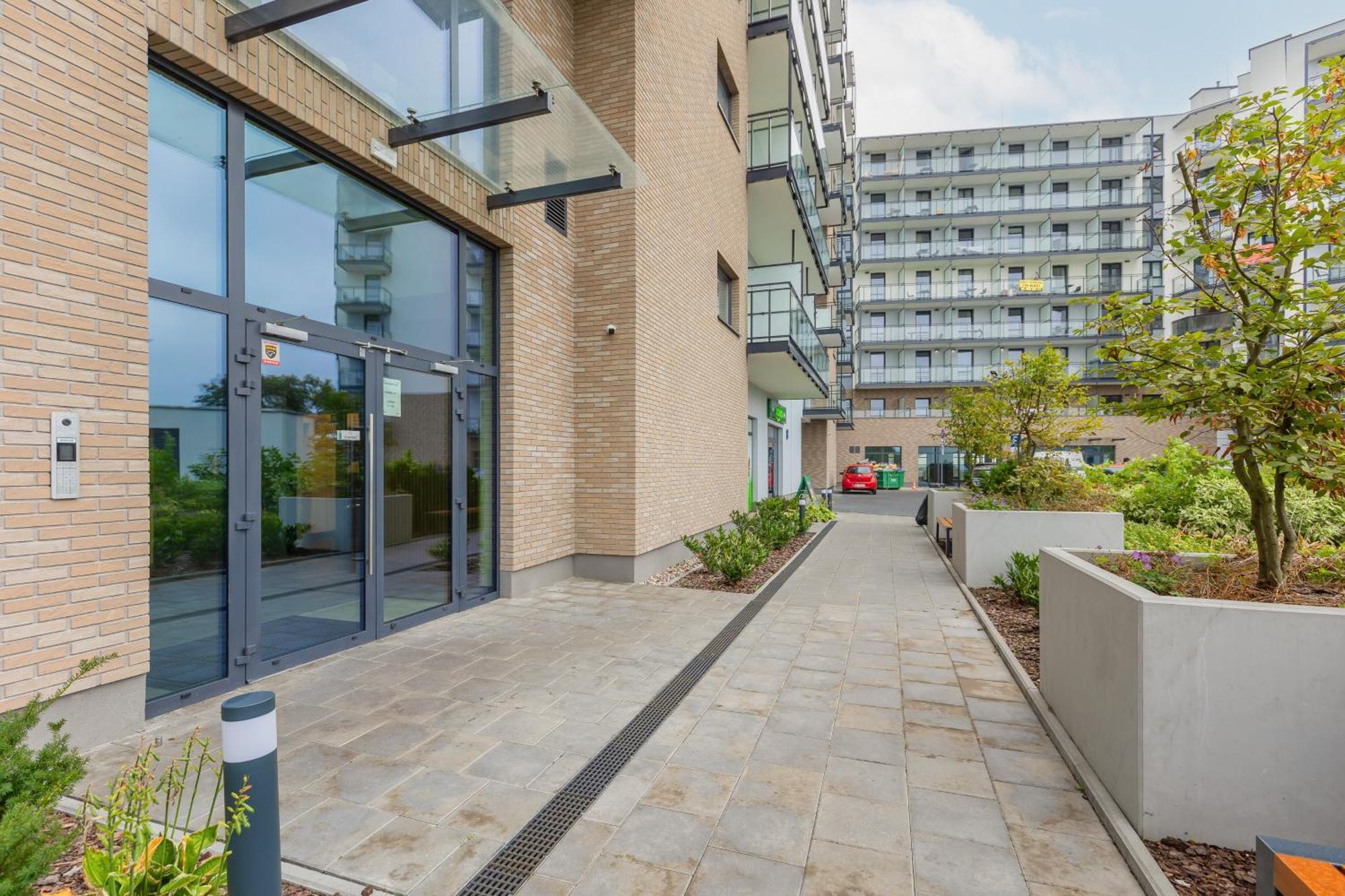 Modern With Balcony Near Aleje Jerozolimskie By Renters Warsaw